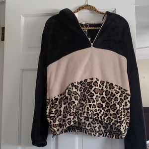 Leopard hooded sweatshjrt